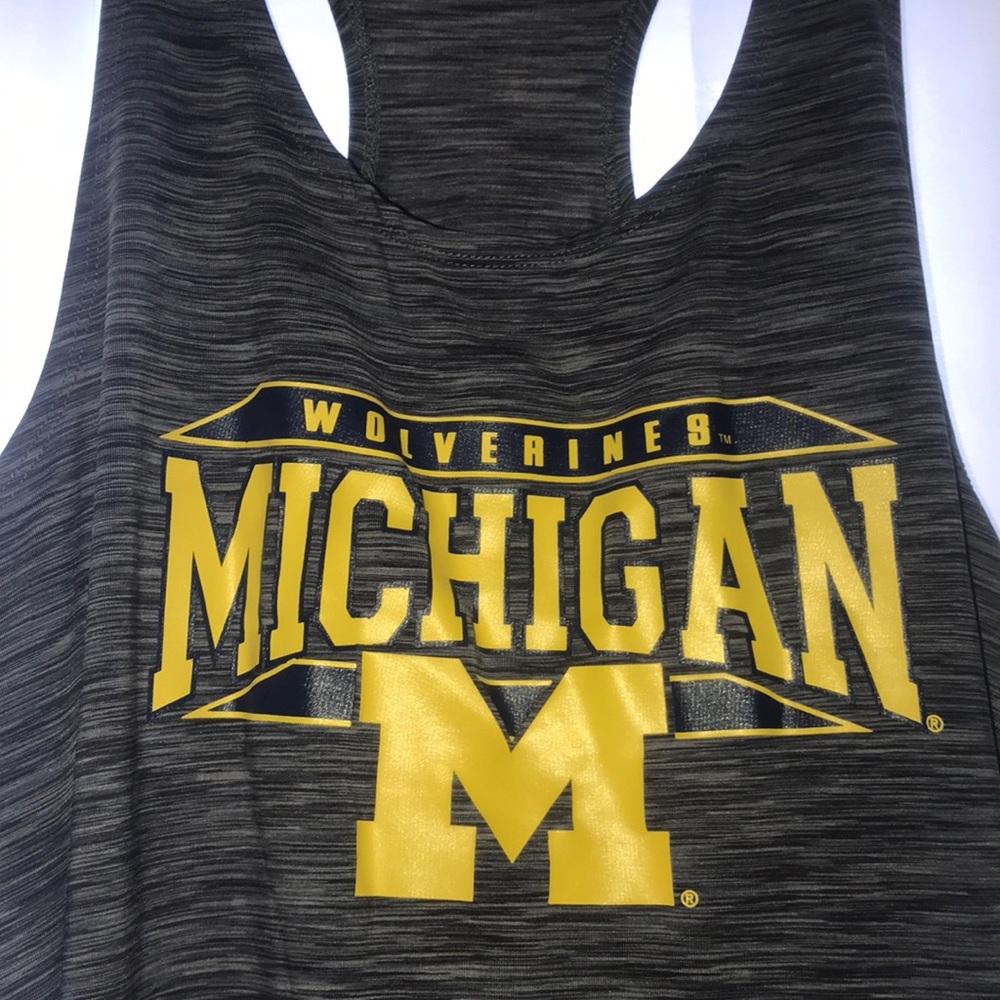 Workout top - Picture 5 of 5